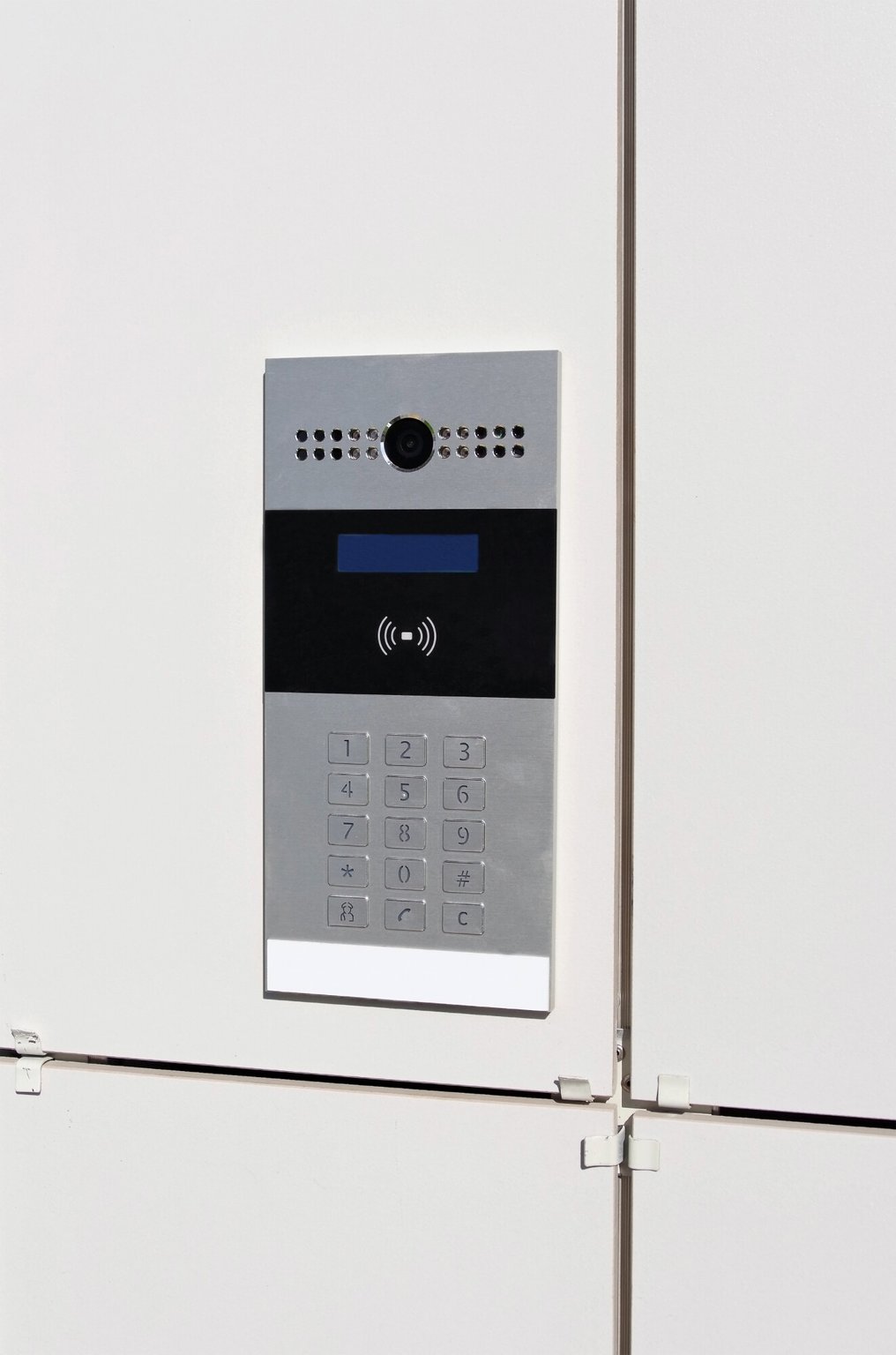 Enhancing Building Security: Access Control Systems for Commercial Properties
